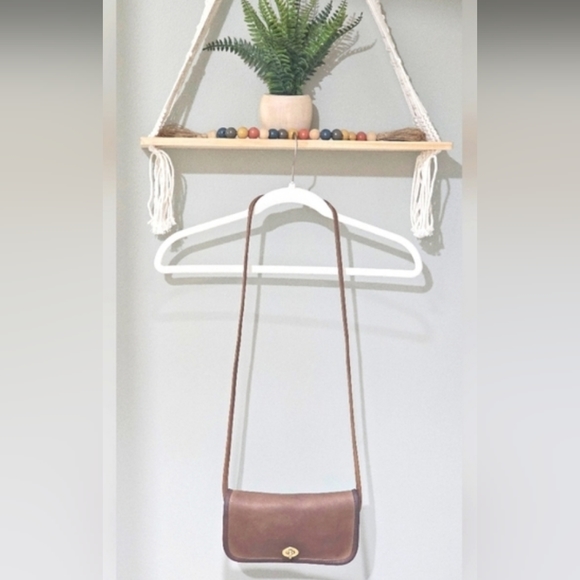 Sold!!! Vintage NYC 70's Coach Dinky Bag (Putty W/Tabac Piping) 9375 - Picture 2 of 14